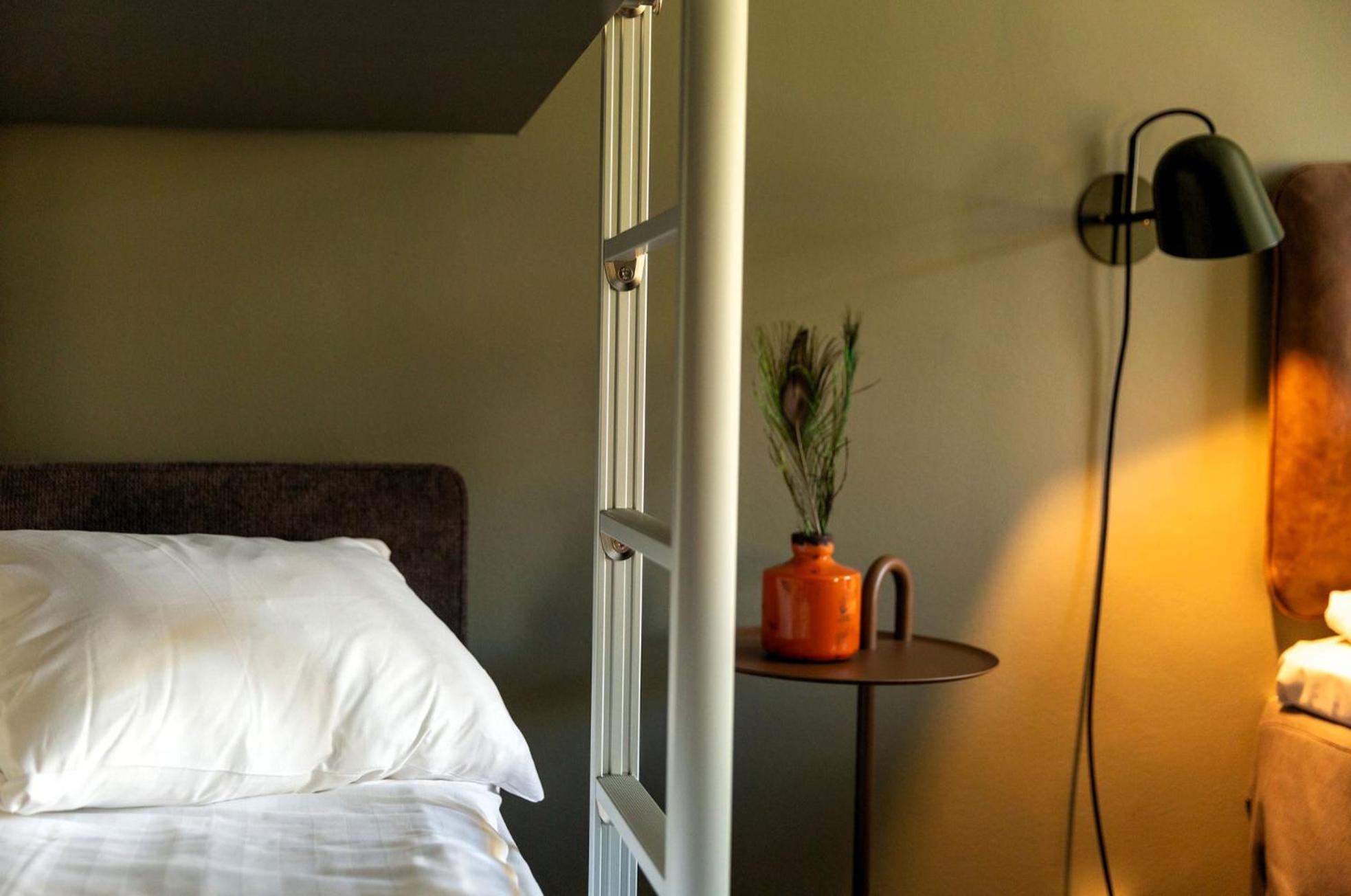 Family Room,1498990672:JPEG